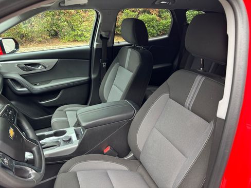 Used 2025 Chevrolet Blazer LT FWD image 31
