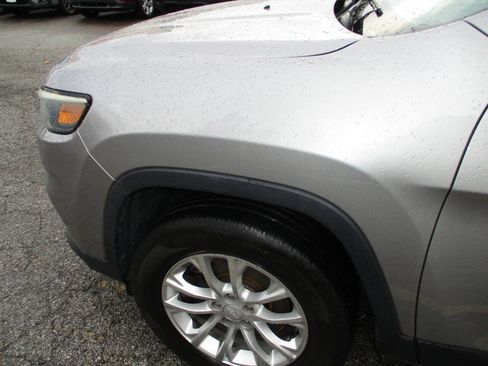 Used 2019 Jeep Cherokee Latitude w/ Popular Appearance Group AWD/4WD image 13