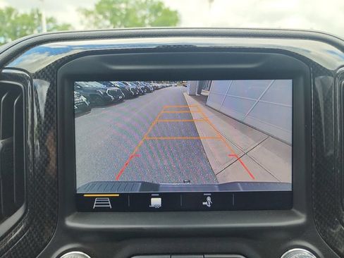 Used 2019 GMC Sierra 1500 SLT w/ SLT Premium Package AWD/4WD image 18