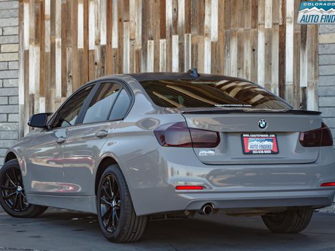 Used 2018 BMW 320i xDrive Sedan image 4