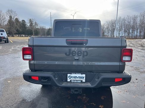 New 2026 Jeep Gladiator Sport image 5