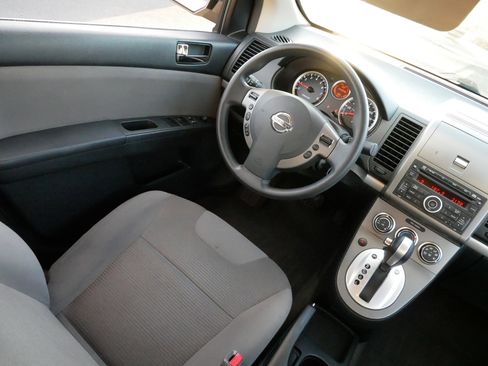 Used 2012 Nissan Sentra 2.0 SR image 9