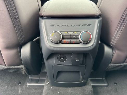 New 2026 Ford Explorer Platinum w/ LUX Leather Package image 24