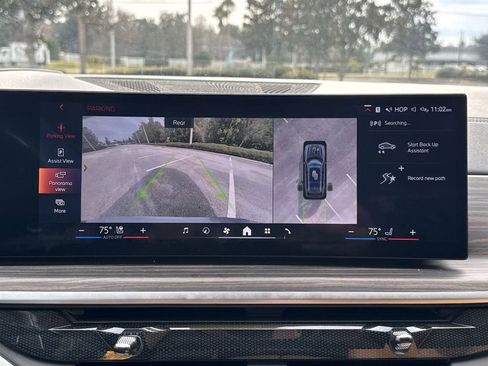 Certified 2024 BMW X7 xDrive40i w/ Premium Package image 21