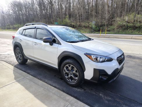 Used 2021 Subaru Crosstrek 2.5i Sport w/ Moonroof Package image 4