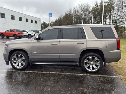 Used 2017 Chevrolet Tahoe Premier AWD/4WD image 11