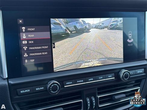 Used 2021 Porsche Macan S image 28