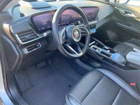 Used 2025 Buick Envision Preferred image 11