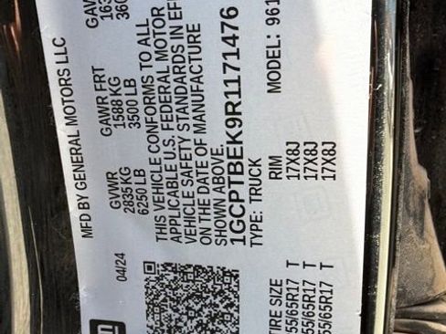 Used 2024 Chevrolet Colorado W/T w/ Advanced Trailering Package image 22