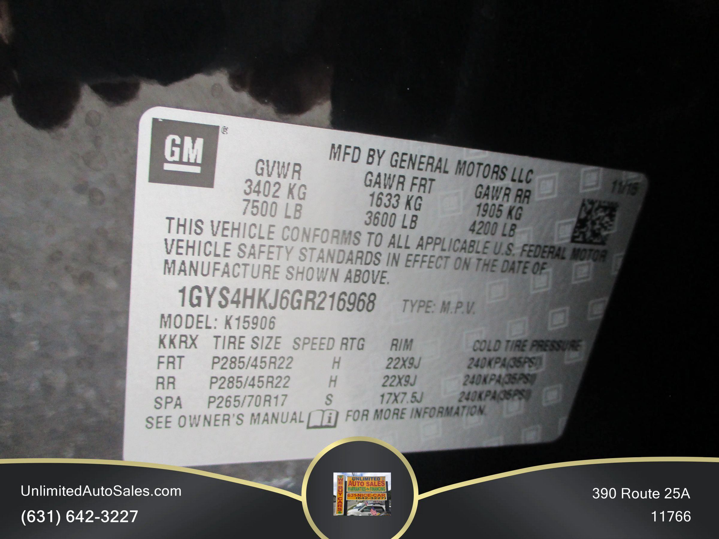Used 2016 Cadillac Escalade ESV Luxury AWD/4WD image 25