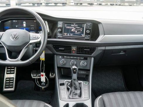Used 2024 Volkswagen Jetta Sport image 15