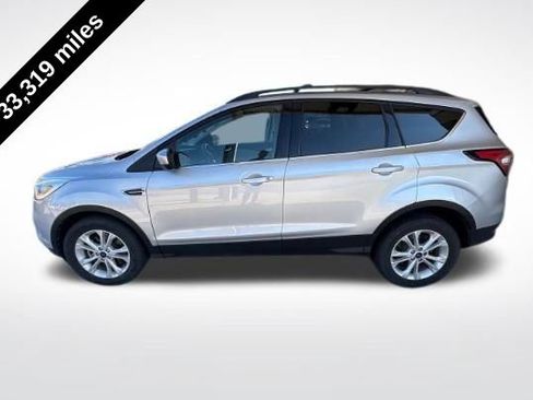 Used 2017 Ford Escape SE w/ Equipment Group 201A AWD/4WD image 2
