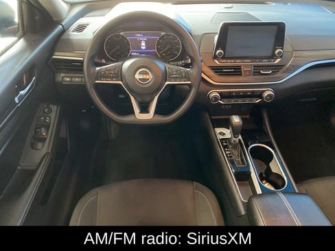 Used 2024 Nissan Altima 2.5 SV FWD image 4