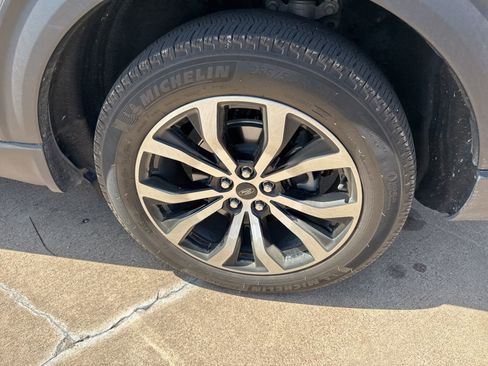 Used 2025 Ford Explorer ST-Line image 10