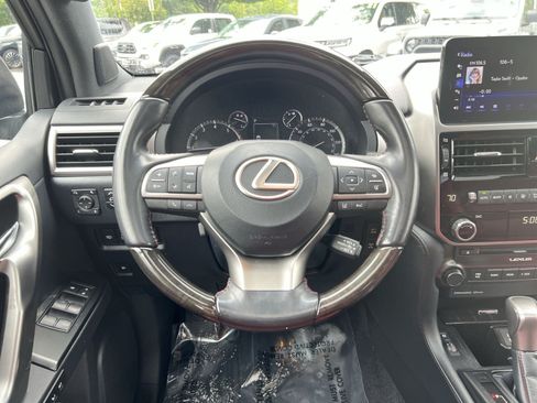 Used 2023 Lexus GX 460 Premium w/ Premium Package AWD/4WD image 16
