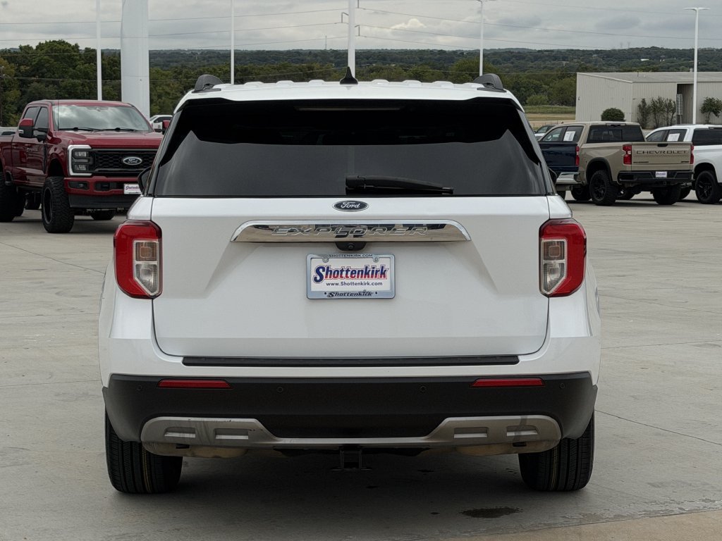 Used 2020 Ford Explorer XLT w/ Equipment Group 202A RWD image 5