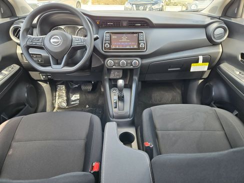 New 2025 Nissan Kicks Play S image 13