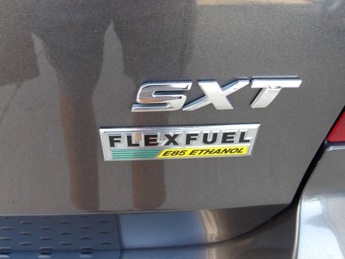 Used 2017 Dodge Grand Caravan SXT FWD image 35