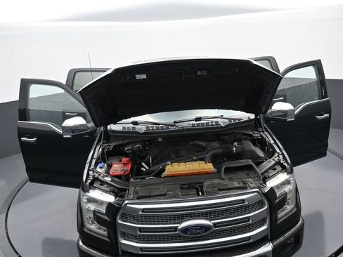 Used 2015 Ford F150 Platinum w/ Equipment Group 701A Luxury image 38