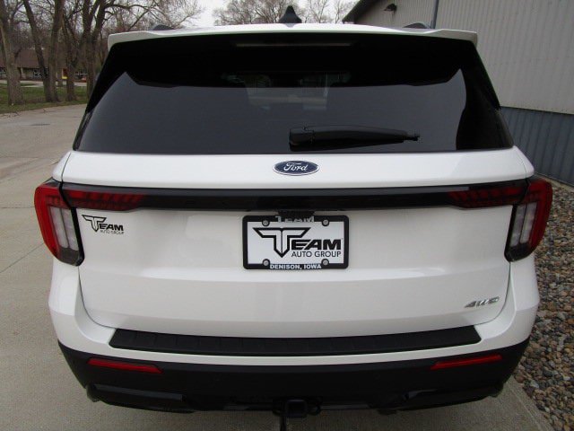 Used 2025 Ford Explorer ST-Line AWD/4WD image 6