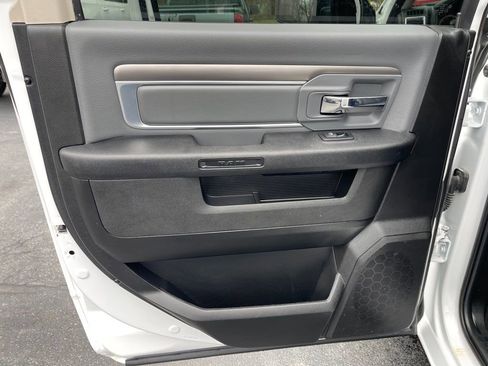 Used 2023 RAM 1500 Classic SLT image 19