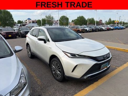 Used 2021 Toyota Venza Limited w/ Carpet Mat Package (TMS) AWD/4WD image 1