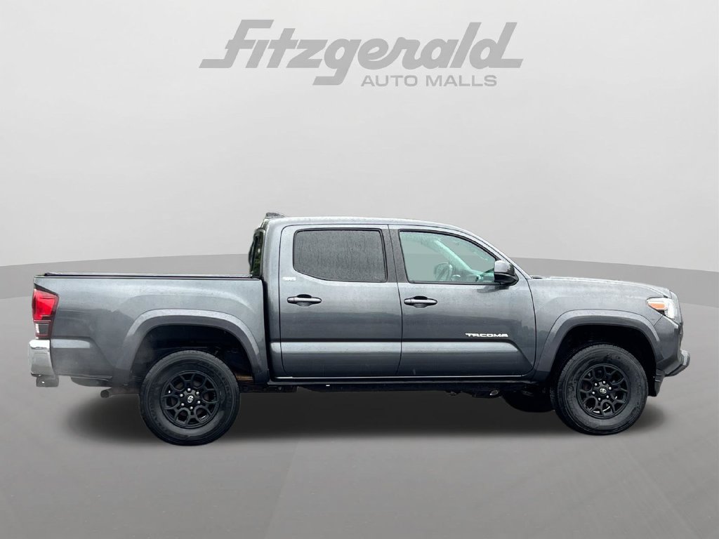 Used 2020 Toyota Tacoma SR5 AWD/4WD image 3