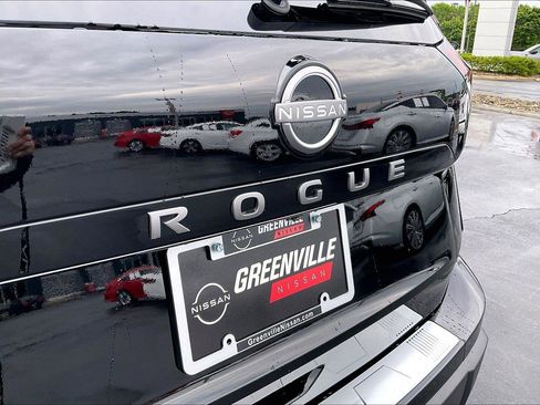New 2026 Nissan Rogue SV FWD image 13