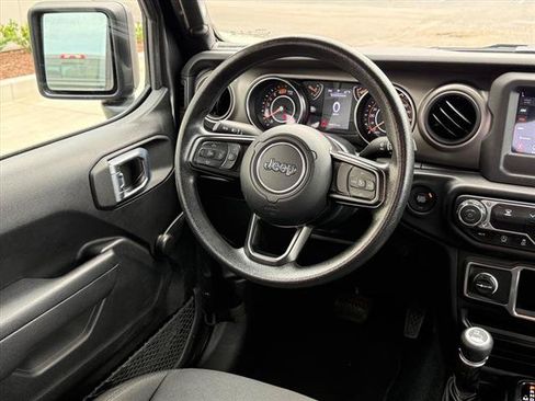 Used 2022 Jeep Wrangler Unlimited Sport AWD/4WD image 28