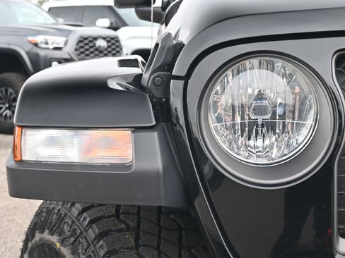 Used 2022 Jeep Gladiator Mojave image 26