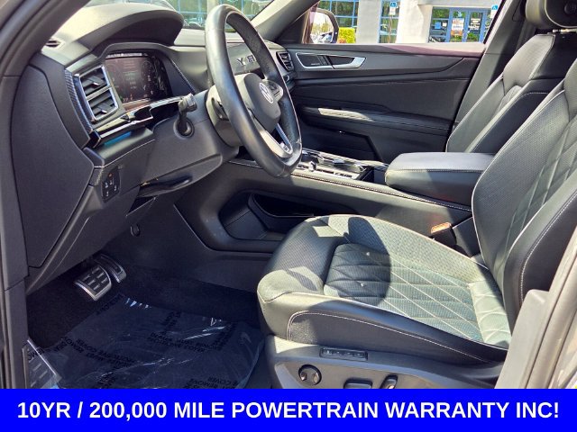 Used 2024 Volkswagen Atlas Cross Sport SEL Premium R-Line AWD/4WD image 9