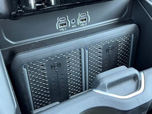 Used 2025 RAM 3500 Laramie AWD/4WD image 7