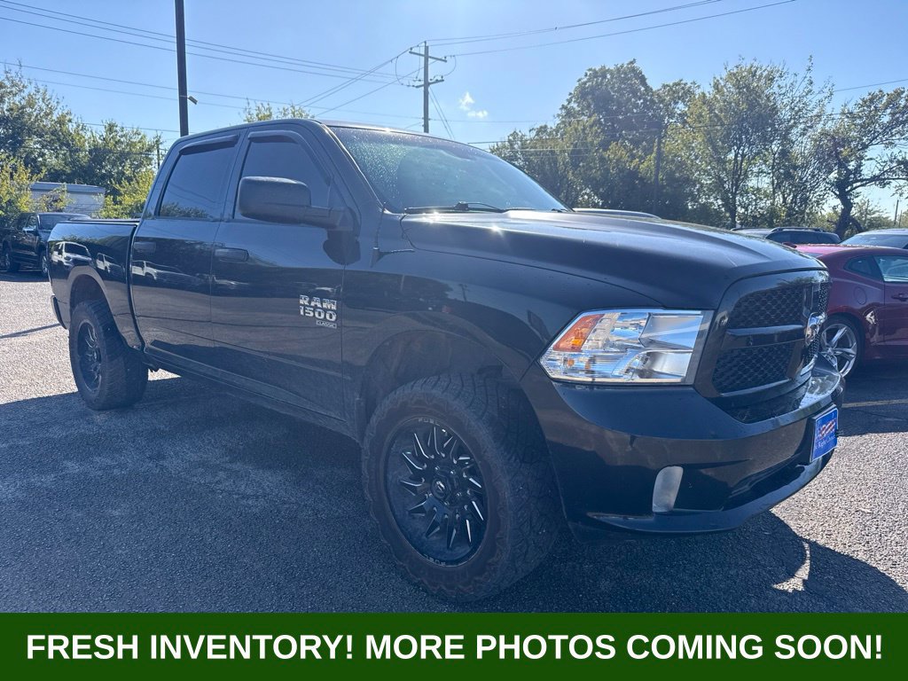 Used 2019 RAM 1500 Express w/ Express Value Package AWD/4WD image 1