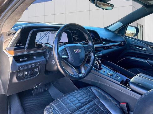 Used 2021 Cadillac Escalade Sport Platinum image 4