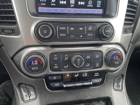 Used 2017 Chevrolet Suburban LT AWD/4WD image 18