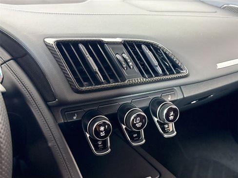 Used 2021 Audi R8 V10 image 20