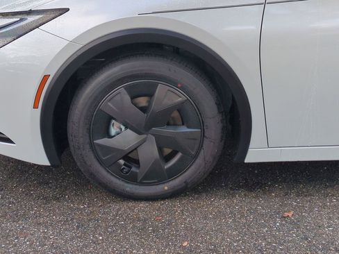 New 2026 Toyota Prius SE image 11