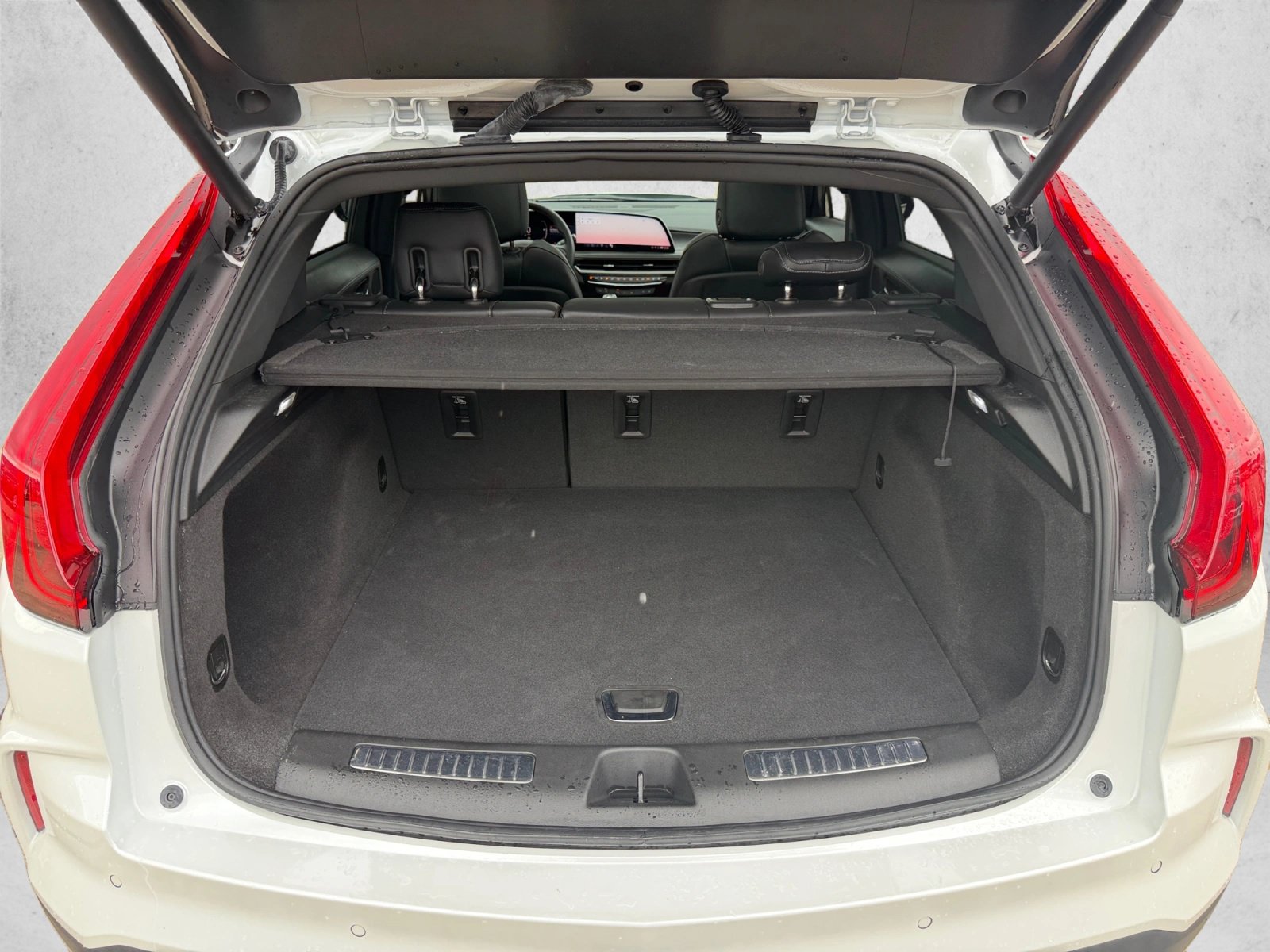 Used 2024 Cadillac XT4 Premium Luxury FWD image 23