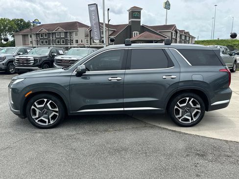 Used 2023 Hyundai Palisade Limited FWD image 4