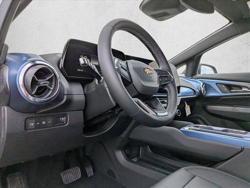 New 2026 Chevrolet Equinox EV LT image 9