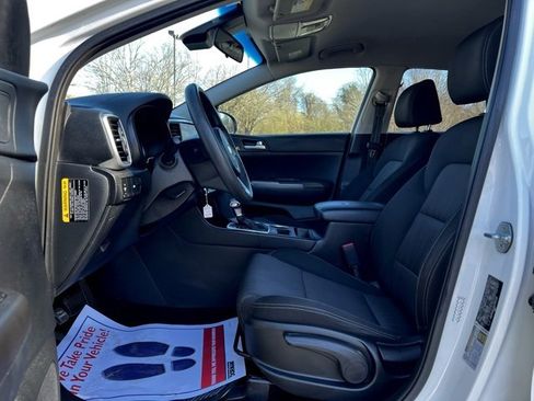 Used 2021 Kia Sportage LX image 11