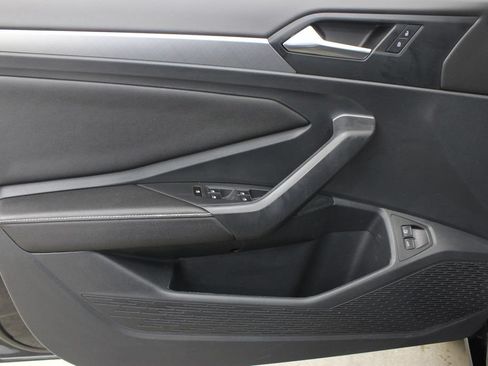 Certified 2023 Volkswagen Jetta SE FWD image 16