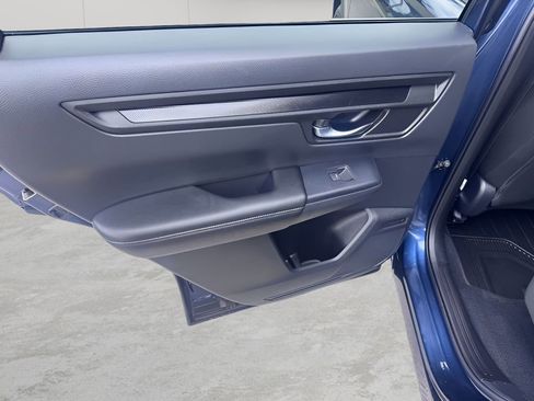 Used 2025 Honda CR-V EX image 11