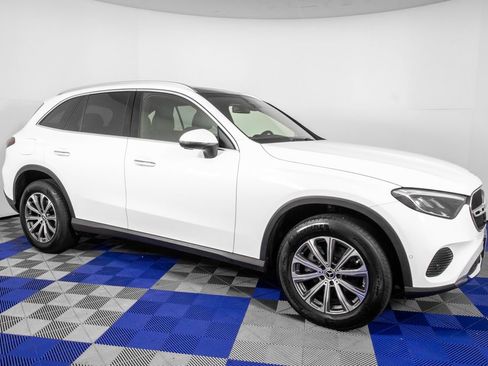 Used 2024 Mercedes-Benz GLC 300 image 3