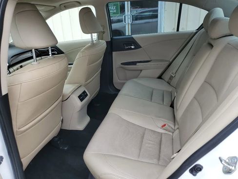 Used 2017 Honda Accord Touring image 38
