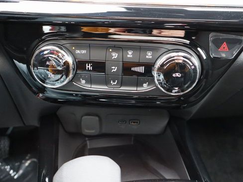 New 2026 Chevrolet Trax RS w/ Sunroof Package image 13