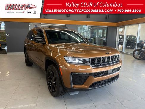 New 2026 Jeep Grand Cherokee L Limited AWD/4WD image 1