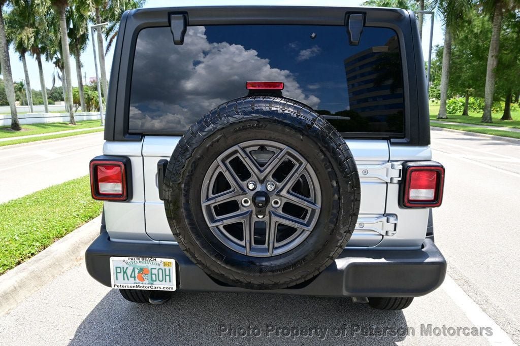 Used 2024 Jeep Wrangler Sport AWD/4WD image 6
