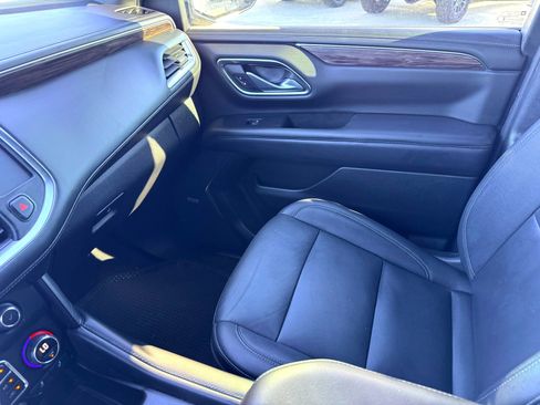 Used 2022 Chevrolet Tahoe Z71 w/ Luxury Package image 33