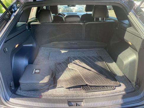 Used 2022 Volkswagen Atlas Cross Sport SE image 23